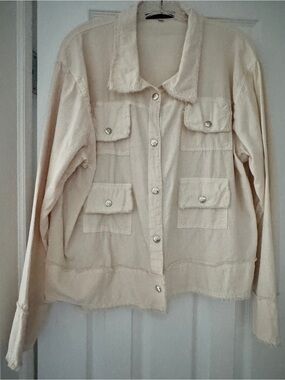Cream Button-Front Women’s Jean Jacket with Patch Pockets